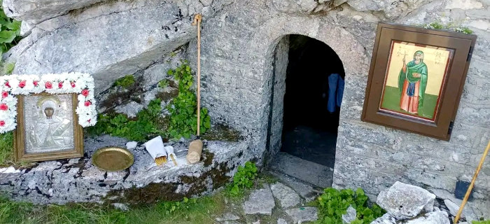 Το πανηγυρι της Αγίας Παρασκευής στους Καλαρρύτες - Στιβίνιρα