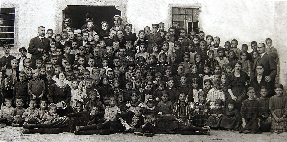 Το Δημοτικό Σχολείο του Νυμφαίου (c. 1910)