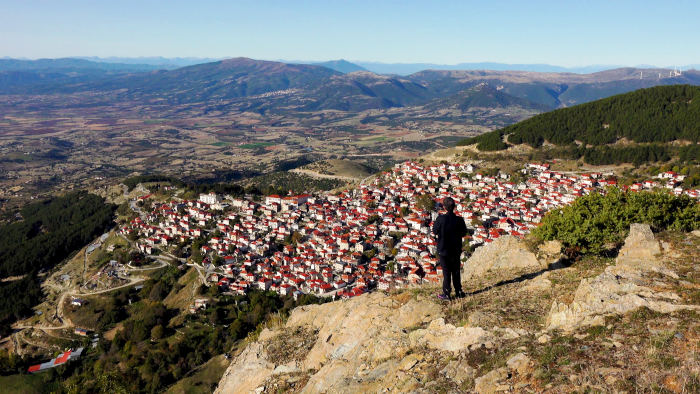 Κυριακή στο Χωριό, ξανά. Κυριακή στο Λιβάδι του Ολύμπου
